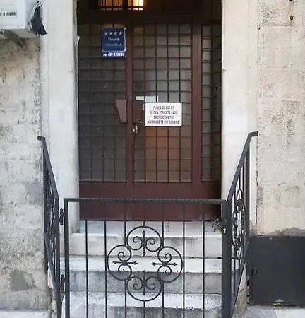 Hostel Downtown *
