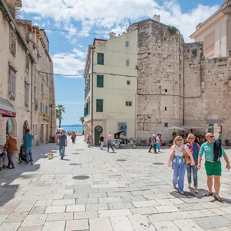 ホステル ダウンタウン スプリト